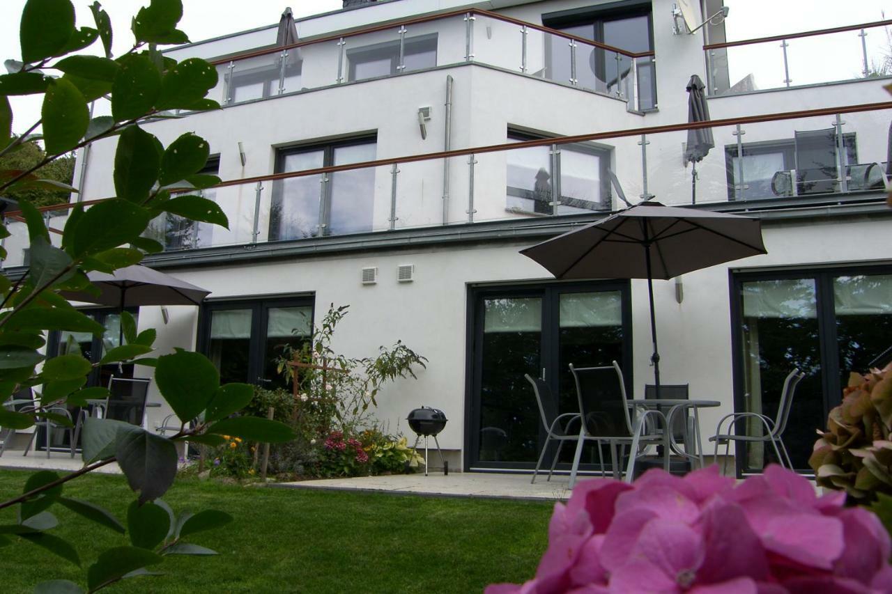 Strandhaus Manatee Mit Sauna Und Kamin Sellin Kültér fotó