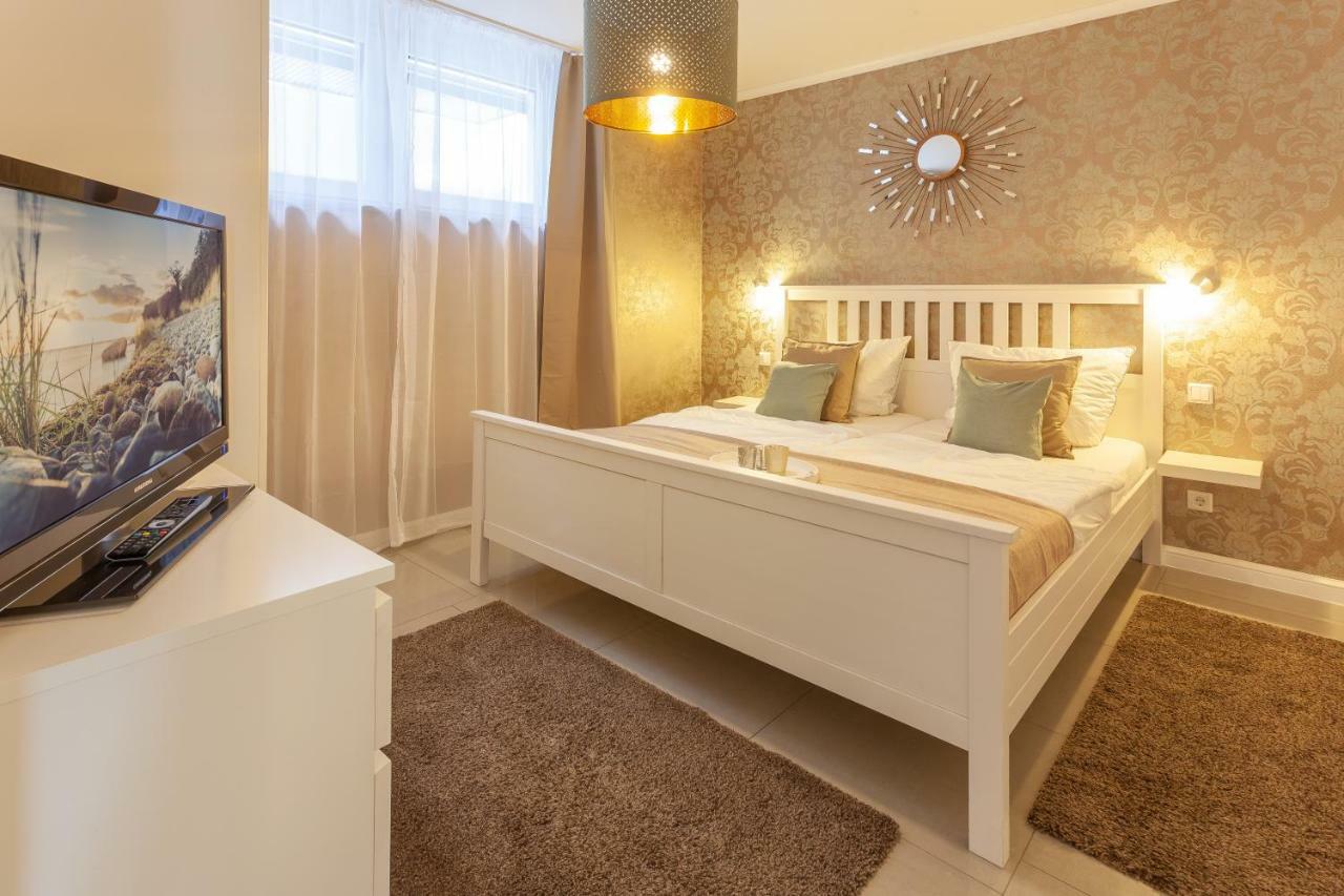 Strandhaus Manatee Mit Sauna Und Kamin Sellin Kültér fotó